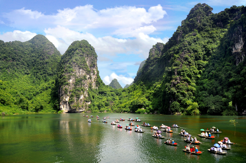 Giải pháp phát triển ngành du lịch Việt Nam
