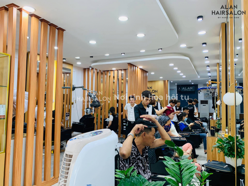 Salon Tóc Hùng Sài Gòn