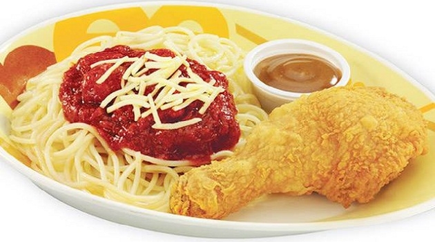 Jollibee's pasta và gà rán là lựa chọn quen thuộc của những ai mê đồ ăn nhanh