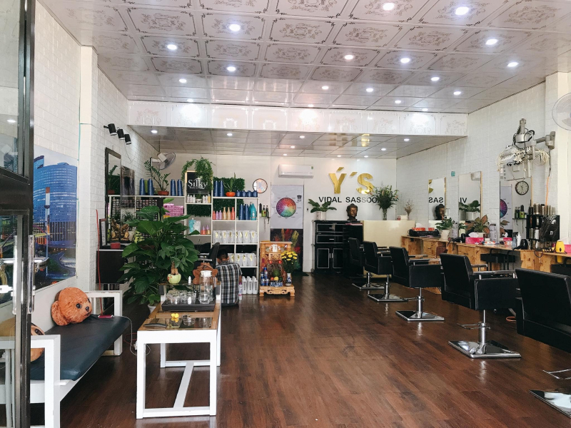 Ý's hair salon